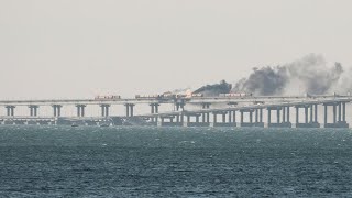 En direct  le pont reliant la Crimée à la Russie endommagé par lexplosion dun camion piégé [upl. by Lyram]