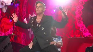 Robbie Williams Hyde Park  Somethin’ Stupid with Lesley [upl. by Mutua76]