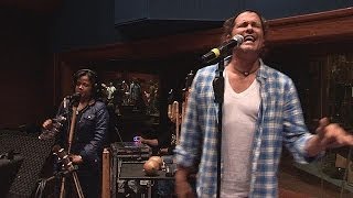 Carlos Vives intepreta en español la canción del Mundial quotLa Copa de Todosquot  le mag [upl. by Nnylsaj]