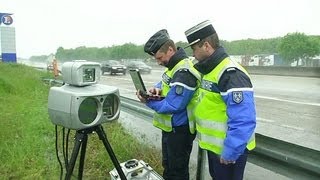 Radars mobiles les gendarmes dévoilent quelques secrets  2005 [upl. by Otrebide]