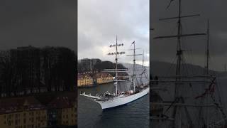 Statsraad Lehmkuhl on its way into Bergen Harbor Bergen Havn Quite a sight [upl. by Einahpit]