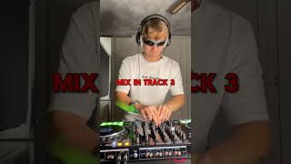 MIXING 3 SONGS at once dj drumandbass [upl. by Collins]