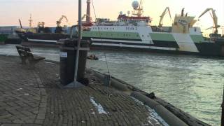 Actie IJmuiden blokkade van een supertrawler [upl. by Colly779]