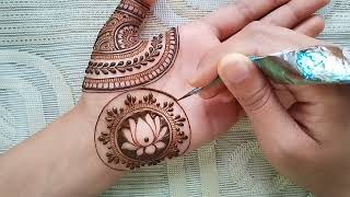 Karwa chauth special fronthand mehndi design Easy mehndi design Mehndi design Karwa chauth mehndi [upl. by Mae]