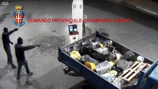 VARESE BANDA DI ROM DISTRUGGE SELF SERVICE CARBURANTI [upl. by Means]