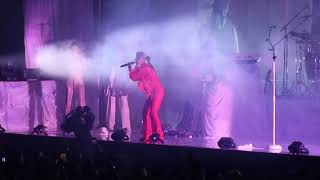 Robyn  Dancing On My Own live  Madison Square Garden  NYC  3819 [upl. by Nydroj]