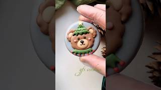 🎄Simple Christmas cookie decorating for beginners cookiedecorating royalicing christmas [upl. by Wie]