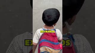 Este Niño Se Avergüenza Por Llevar Un Bolso Roto 💔❤️‍🩹 historiasreales [upl. by Dione]