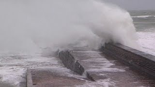 La mer déchaînée en Bretagne  0201 [upl. by Stevie]