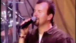 Casting Crowns  Who am I LIVE  With LyricsSubtitles [upl. by Gilroy]