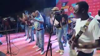 Alick Macheso Performing Mundikumbuke Live in Mozambique [upl. by Oht975]