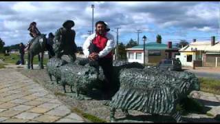 Monumento quotEl Ovejeroquot Punta Arenas Región de magallanes Patagonia Chile [upl. by Ennaitsirk]