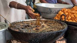 Hands In Boiling Oil Indian Chef Fries Fish With Bare Hands [upl. by Edalb]