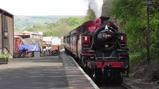 41241 at Ingrow West at 1239pm on Sunday 8th May 2022 [upl. by Corby]