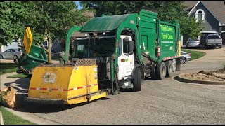 Garbage Truck Picking Up Cans Flipping Garbage Can Lids garbagecollector garbagecollection [upl. by Frangos]