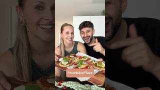 Körniger Frischkäse im Pizzateig Entdecke diese leckeren Hüttenkäsetaler 🍕  REWE Deine Küche [upl. by Yesdnil]