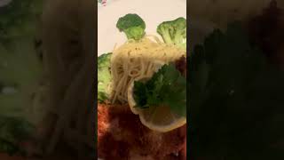 Milanesa de pollo con spaghetti amp brócoli ♥️ [upl. by Elwee456]