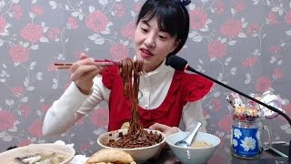 간짜장  짬뽕  탕수육  호빵 후식  Jajangmyeon  Jjambbong  Sweet and Sour Pork  Hoppang 신짱아못말려 [upl. by Constantine]