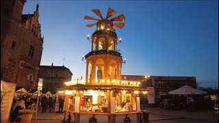 Gdansk Christmas Market on a Friday evening Very Cute  Gdansk Poland  ECTV [upl. by Rojam66]