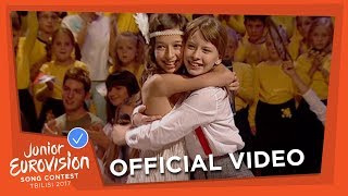 IRINA BRODIĆ amp JANA PAUNOVIĆ  CEO SVET JE NAŠ  SERBIA 🇷🇸  OFFICIAL VIDEO  JUNIOR EUROVISION 2017 [upl. by Naleag115]