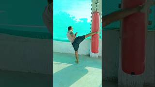 Power Roundhouse Kick Tutorial for Instant Knockouts Shorts RoundhouseKick KnockoutKick [upl. by Thamora]