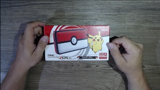 Unboxing New 2ds xl edicion PokeBall [upl. by Mariann371]