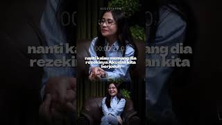 PRILLY LATUCONSINA AKAN MENCINTAI DIA DARI JAUH prillylatuconsina quotes podcast fyp shorts [upl. by Sivrat]