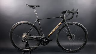 Bicicleta Orbea Orca M35i 105 Di2 [upl. by Elleirb974]