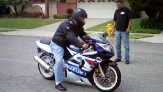 Me riding a Suzuki GSXR600 for the first time  Part 1 [upl. by Inohs]