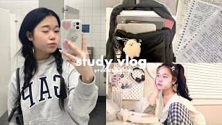 STUDY VLOG🥯 Romanticizing studying desk tour exam week prep what I eat etc [upl. by Enos]