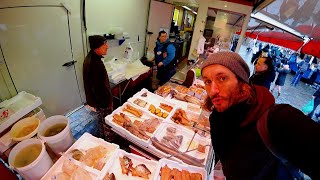 Fischmarkt Hamburg Altona 🇩🇪  Trying Schillerlocke Räucheraal amp Fischbrötchen [upl. by Nosnej]