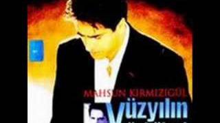 Mahsun Kırmızıgül  Kahpe Felek  Yüzyılın Türküleri [upl. by Lebazej81]