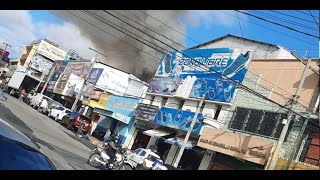 Pavoroso incendio consume bodega de cohetes [upl. by Eladnek]