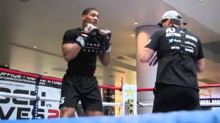 ANTHONY JOSHUA MBE amp TONY SIMS PAD WORKOUT  WESTFIELD  FROCH v GROVES 2 [upl. by Chavaree]