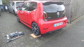 VW UP GTI mit HampR Spurverbreiterung von 15mm Jede Seite [upl. by Remark]