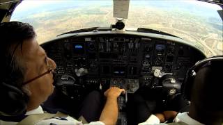 Citation V turbulence during landing Cockpit view [upl. by Aleksandr]