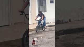 10La bicicleta🚴sorpresa😄😄 shortsfeed comedy [upl. by Retsub824]