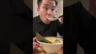 【新宿】SNSで大バズりしているラーメン [upl. by Boycey]