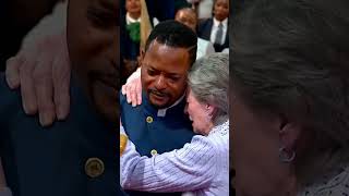 Sandra From UK Shocked 😲 alphlukau shocking miracle pastor shortsvideo viralvideo lord [upl. by Yolanda697]