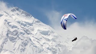 paragliding in hunza valley 🪂 flying over lady finger rakaposhi by Antoine Girardmaxpeter ghilar [upl. by Eednak356]