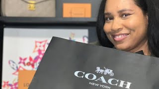 TRIPLE COACH UNBOXING THE LANA 23 IS THE ULTIMATE SUMMER HANDBAG [upl. by Sibel]