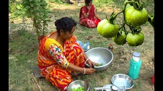 village ranna recipeRaw tomato recipeমসলা ছাড়া আলু দিয়ে কাঁচা টমেটো চরচরি [upl. by Dogs989]