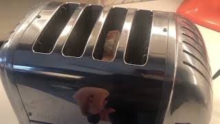 Dualit Classic NewGen Toaster Review GREAT Toaster Very EVEN Heating [upl. by Enaud]