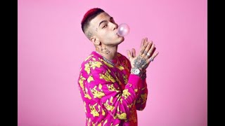 Sfera Ebbasta biglietti gratis per i genitori ai suoi concerti [upl. by Comethuauc130]