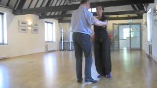 Dansles Argentijnse Tango uitleg beginners workshop Cheek2Cheek bij Dias Latinos [upl. by Luapsemaj]