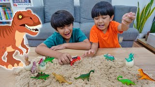 Ziyan dan Kyo Main Dinosaurus di Pasir [upl. by Nilok]