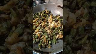 Khate the jaate the😂comedy cooking chaap bhindi manchrice meal shorts short shortvideo [upl. by Alysoun]