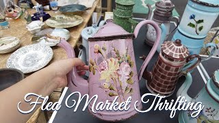 Thrifting at a HUGE FLEA MARKET  30 ❘ What I got for FREE ❘ Antiques amp Vintage finds [upl. by Kyte353]