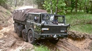 Tatra 813 und Sachsenring P3 Garnisonschau Jüterbog 2012 Militärfahrzeugtreffen IFA NVA [upl. by Barfuss]