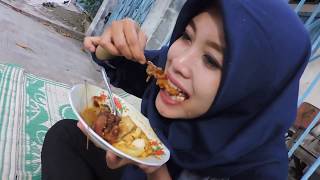 Indonesia Tegal Street Food  Kupat Blengong Pak IwanJlHang Tuah Tegal Sari287Seri I [upl. by Jaime936]